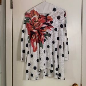 Quarter Sleeve Woman’s Top Size XL